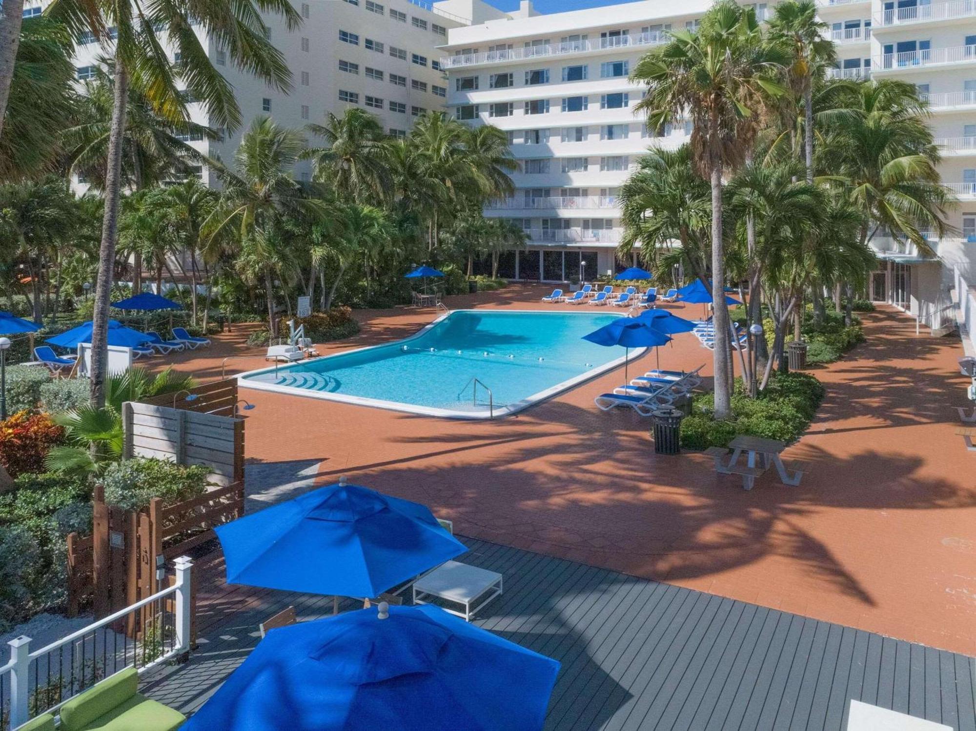 Radisson Resort Маями Бийч Екстериор снимка