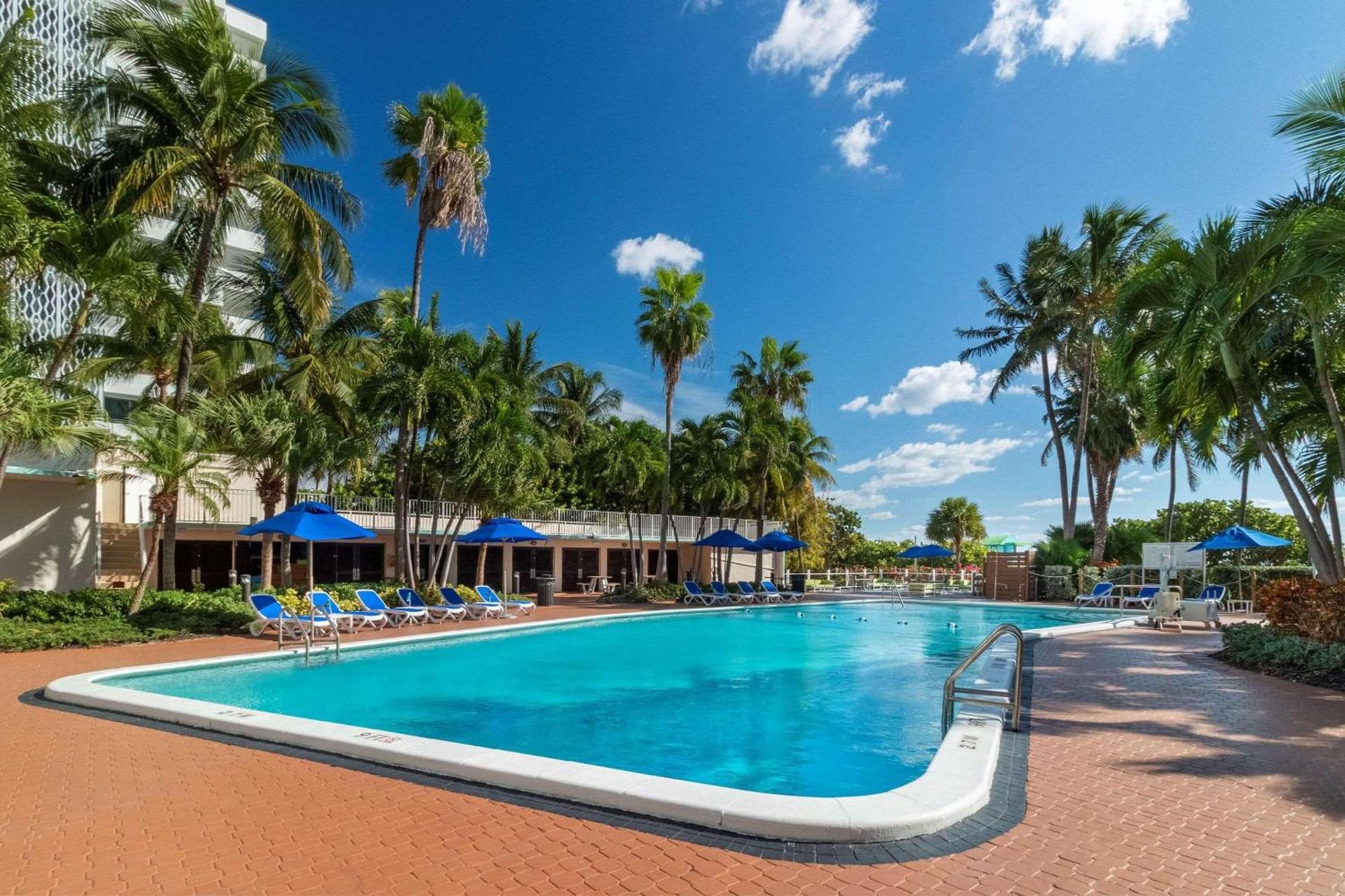 Radisson Resort Маями Бийч Екстериор снимка